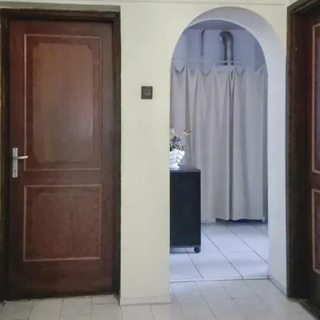 Three Bedroom Holiday In *