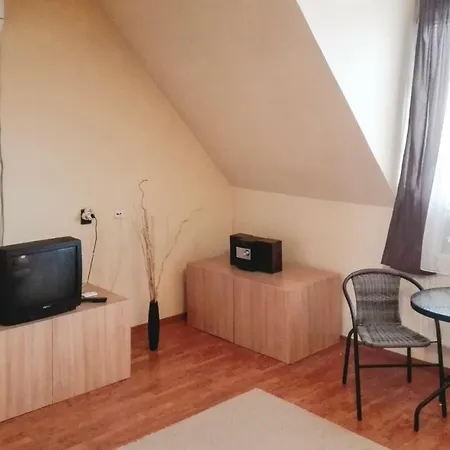 Three Bedroom Holiday In بيت للعطل *
