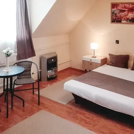 Three Bedroom Holiday In بيت للعطل *