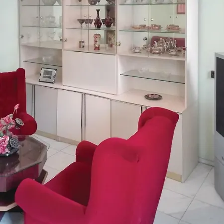 Three Bedroom Holiday In إغير